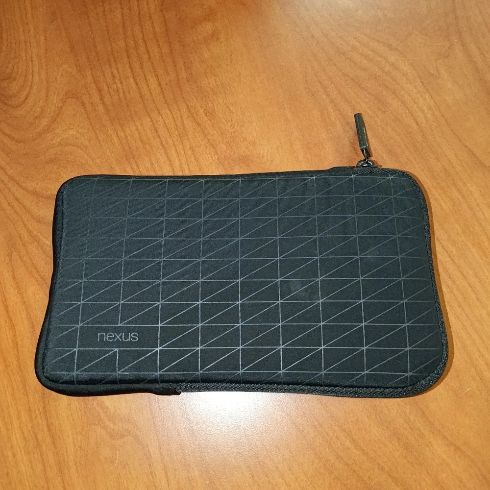Google Sleeve GLE10100 for Nexus 7 Tablets - Black